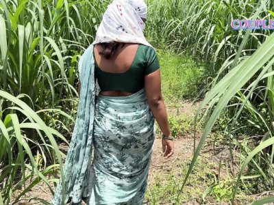 Sexy komal gets wild in sugarcane field - desi bhabhi fucked hard doggystyle outdoor