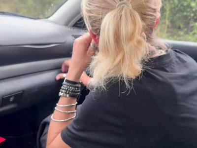 Amateur blowjob in car - blonde milf sucks dick takes cum in mouth - outdoor pov