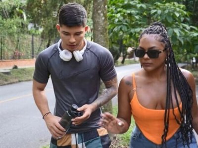 Hot latina mom carla morelli takes big latino cock in her mouth - danner mendez fucks her hard