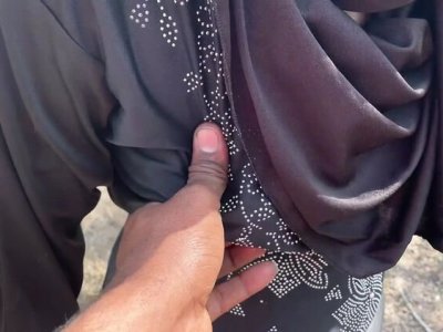 Indian housewife fucked hard in farmhouse - big boobs milf outdoor rough sex